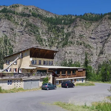 Hotel D'étape Le Belvédère De Sainte-anne La Condamine-Chatelard